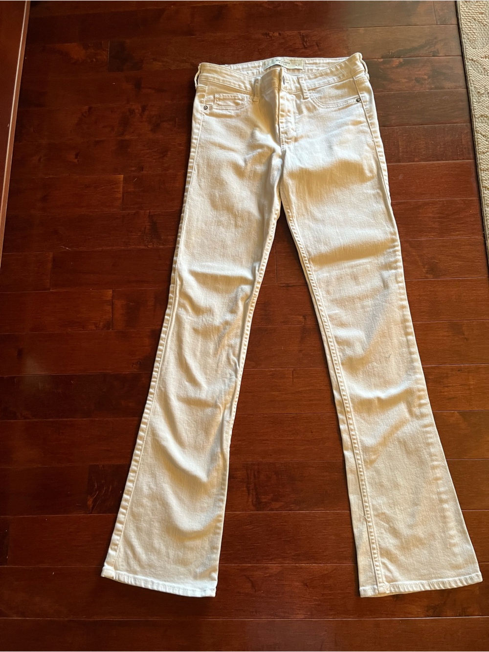 Abercrombie & Fitch White Flared Women's Jeans Size 4 R